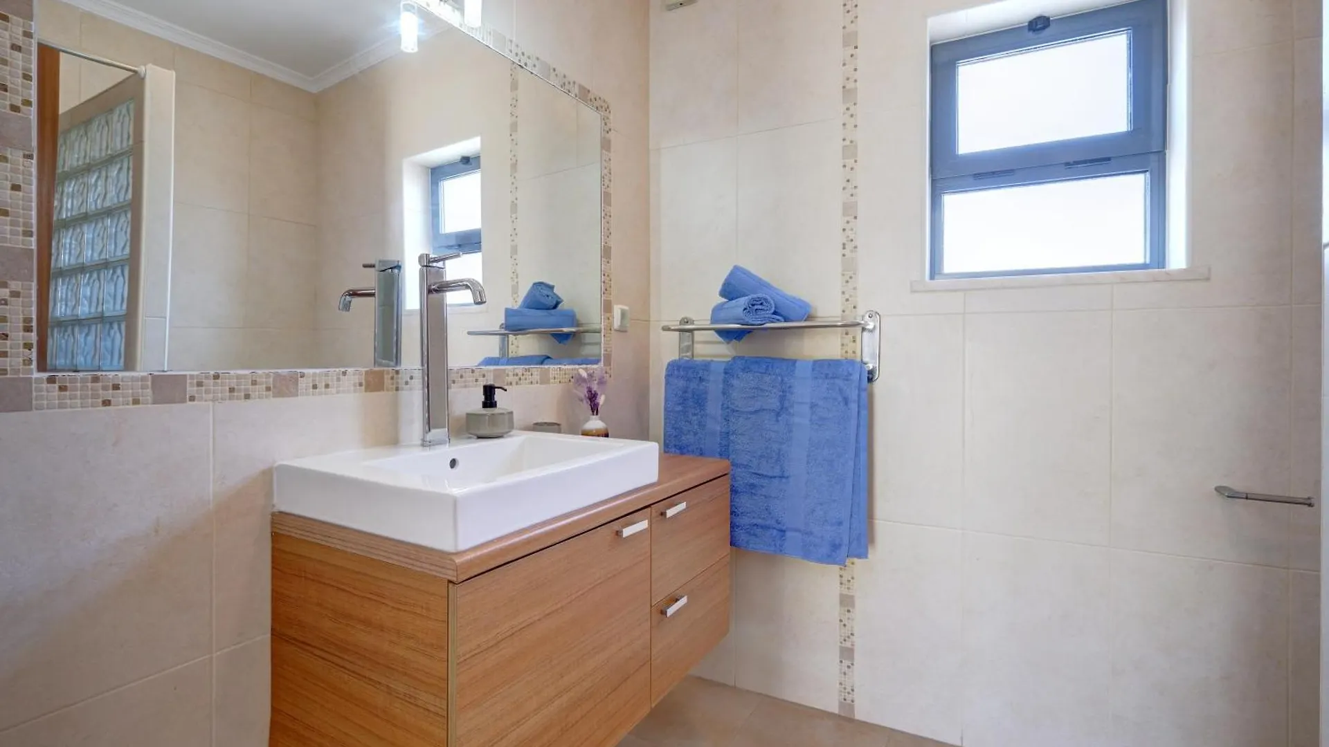 City Center, Private Parking, Ac, 6Ppl. Olhao