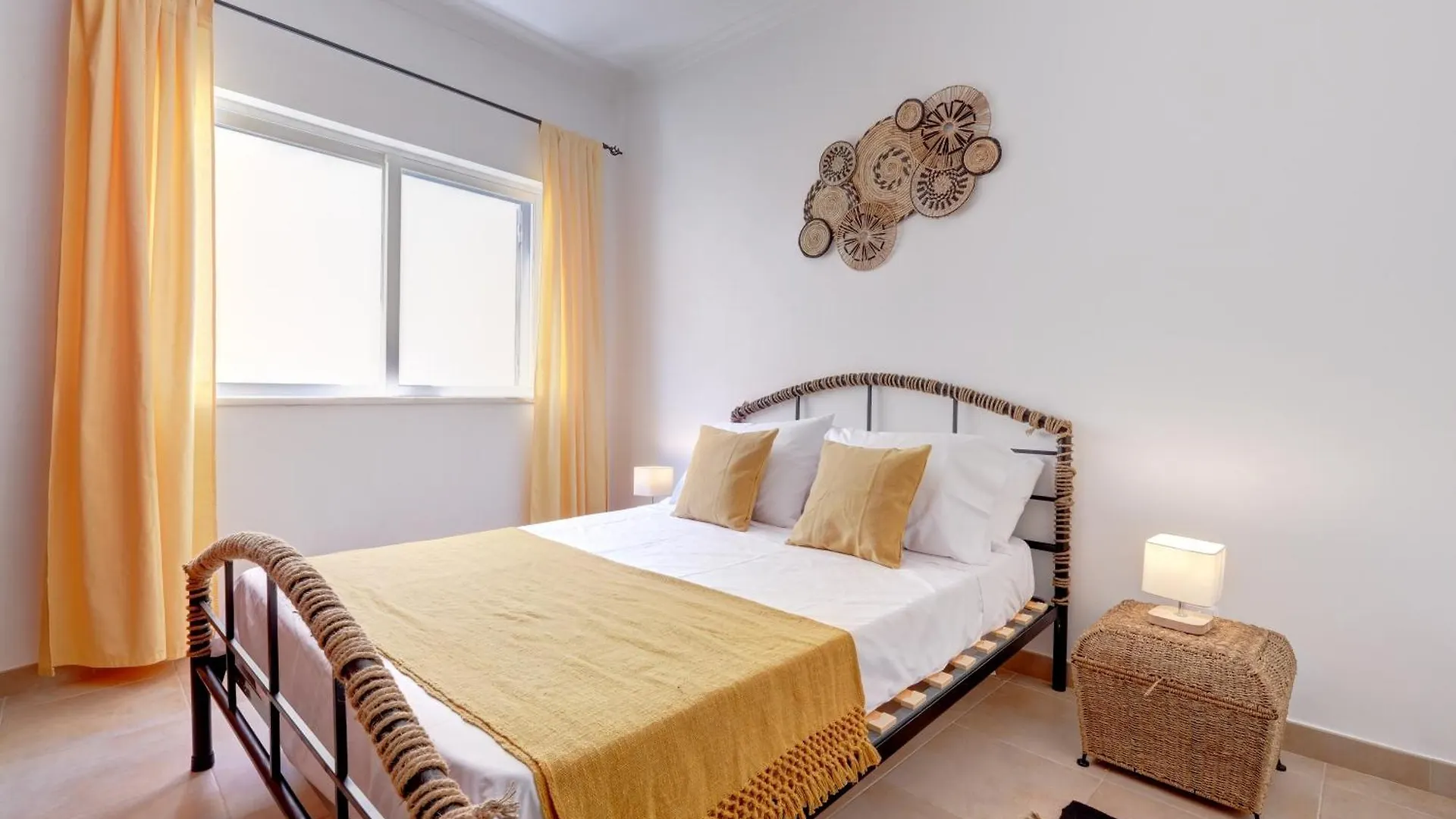 City Center, Private Parking, Ac, 6Ppl. Olhao Holiday home